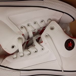 Junior Converse Chuck Taylor All Star.